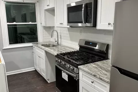 White shaker cabinets